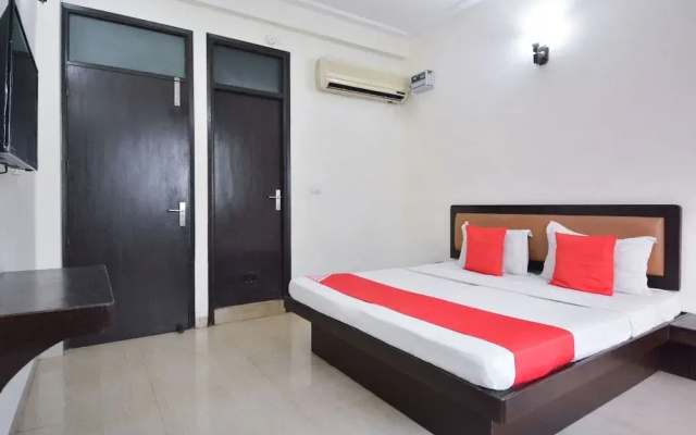Oyo 32424 Hotel Lavanya