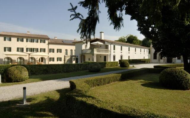 Отель Villa Toderini Кодонье вид на фасад