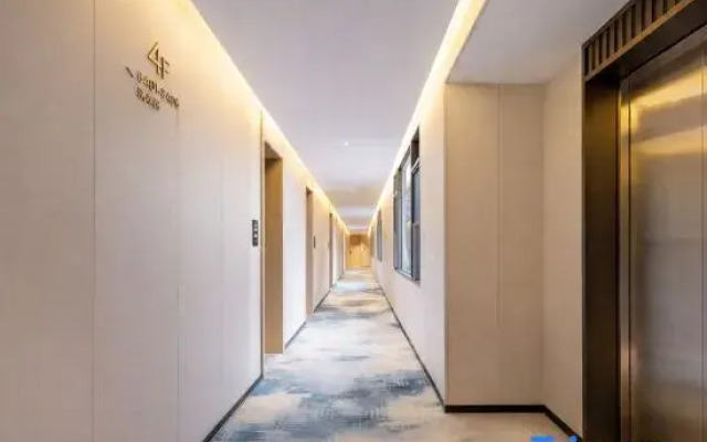 Marriott Cloud House Hotel (Jingdezhen Ancient Kiln)