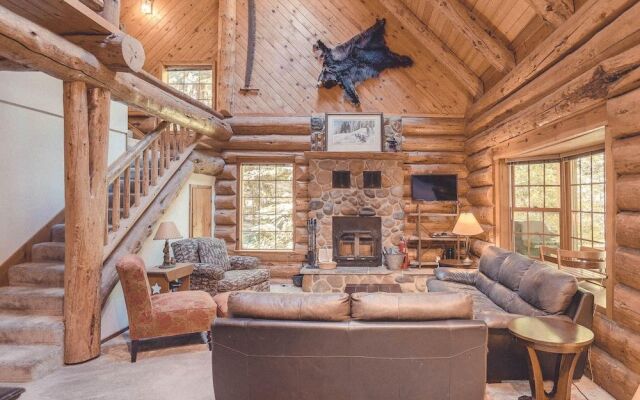 Bear Den Log Cabin