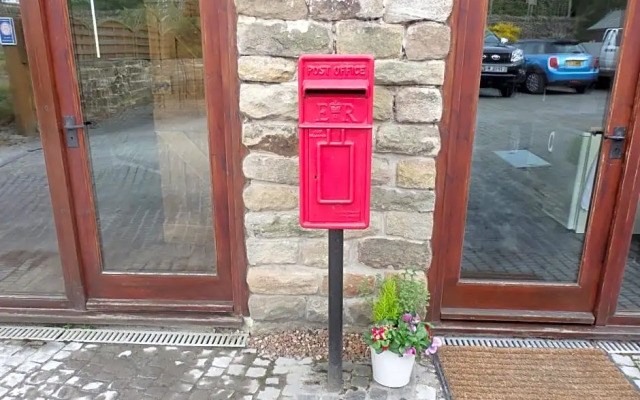 Pillarbox Cottage