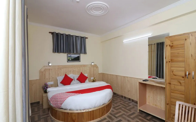OYO 13715 Home Exotic River View Naggar Road