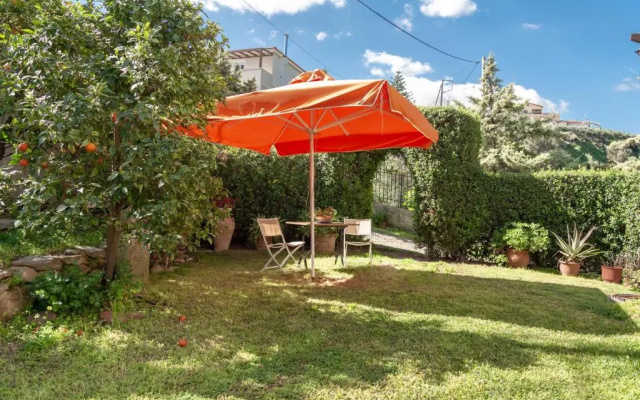 The Holiday House 1