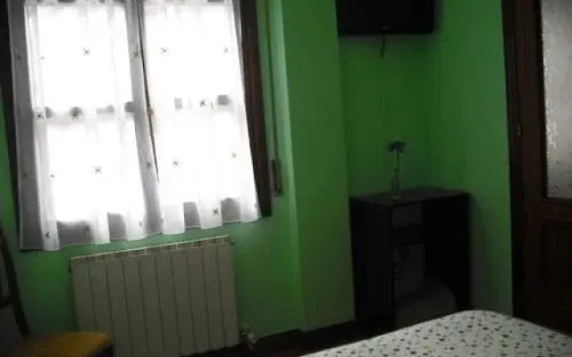 Pensión Zeus
