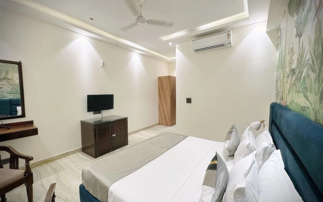 The Orion Express - Kailash Colony