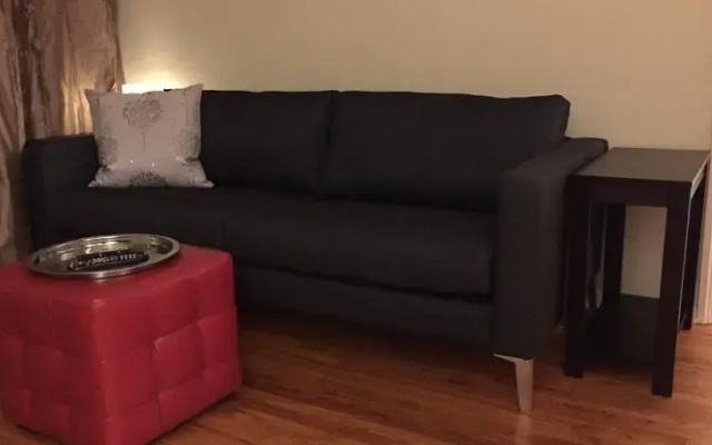 Hollywood Private One-Bedroom Apartment