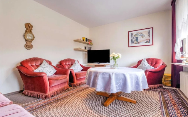 Large Holiday Apartment near Willingen with Private Garden & Terrace