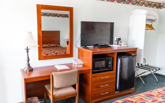 Safari Inn