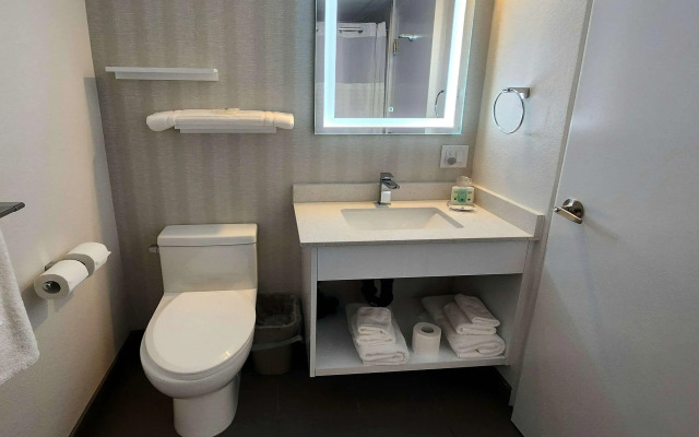 Quality Inn & Suites