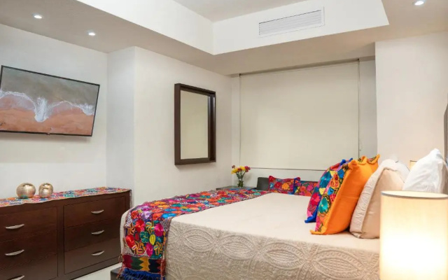 Ocean Front Condo Sleeps 4 Adults-Grand Venetian T3000-1606