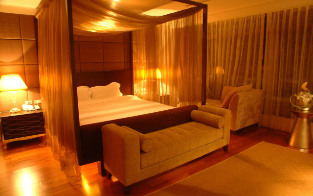 Hwayang Boutique Hot Spring Resort