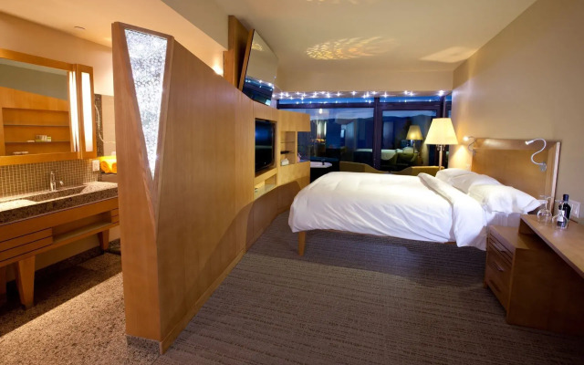 Sparkling Hill Resort