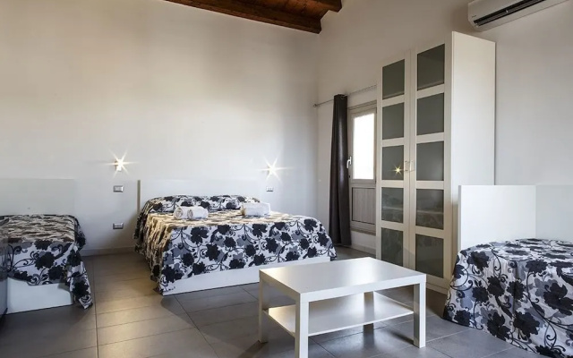 B&B Opera Suites