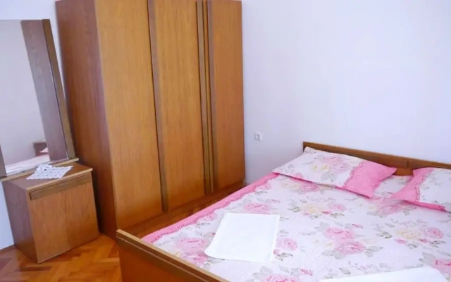 Cozy 1 Bedroom Apartment With sea View
