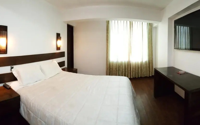La Cabaña Hotel