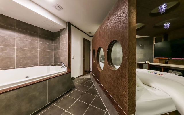 Major Hotel