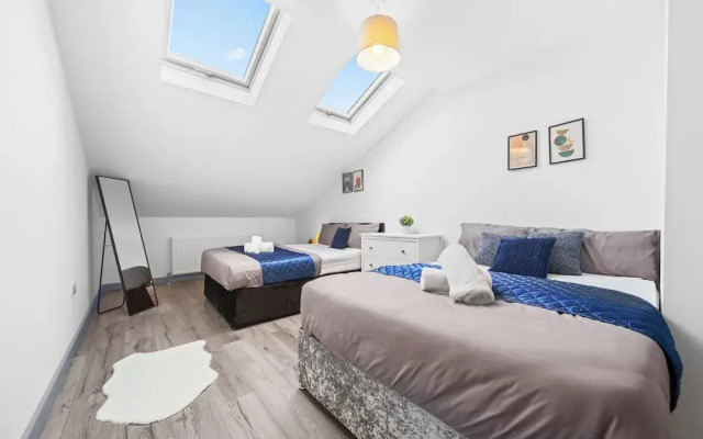 2 Bedroom Luxury Apartment Near Leeds City Centre