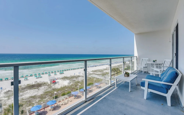 Oceanfront Destin Condo With Pool & Beach Access