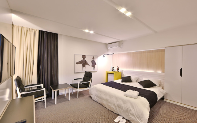 iO Hotel