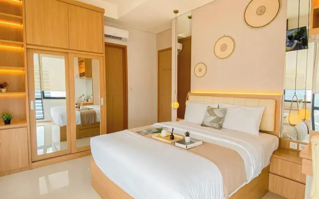 Warm Contemporary 2Br Apartment At Samara Suites