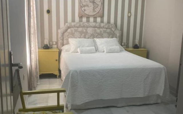 Entire 2 Bedroom Apartment