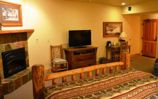 Daniels Summit Lodge