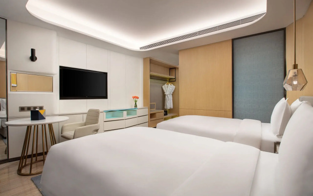 voco Xi'an Etdz by IHG