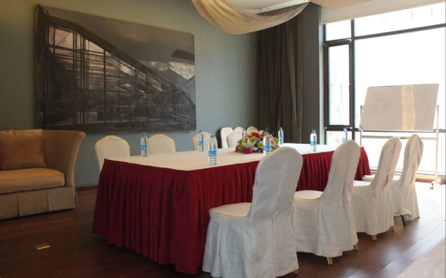 In-Zone Hotel & Apartment Tianjin