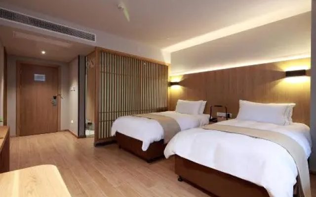 Grand Yiju Hotel (Nanjing Xinjiekou center)