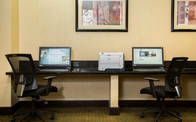 DoubleTree by Hilton Hotel Modesto