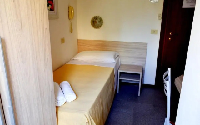 New Hotel Cirene Economy Room With Brekfast
