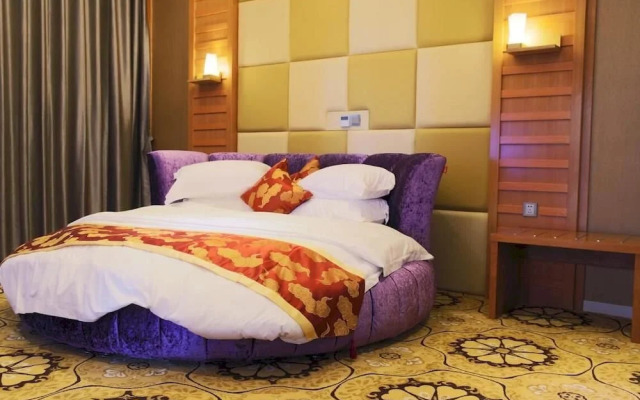 ERA South Atrium Hotel