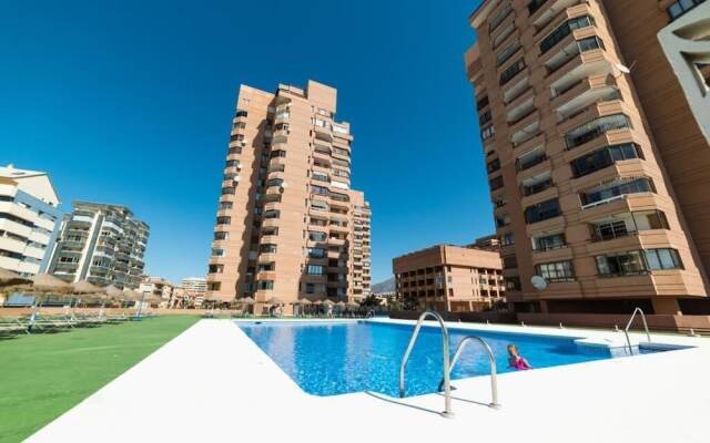Отель Apartamento costa del sol beach first Испания, Фуэнхирола - отзывы, цены и фото номеров - забронировать отель Apartamento costa del sol beach first онлайн вид на фасад