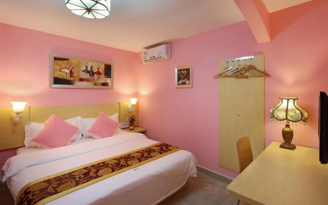 Hai Chen Hotel (Sanya Bay Phoenix Island Pearl Plaza Branch)