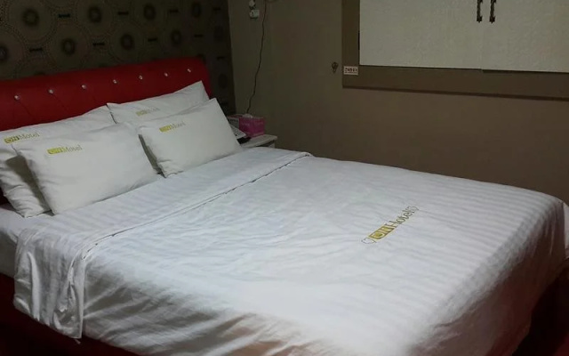Q Motel