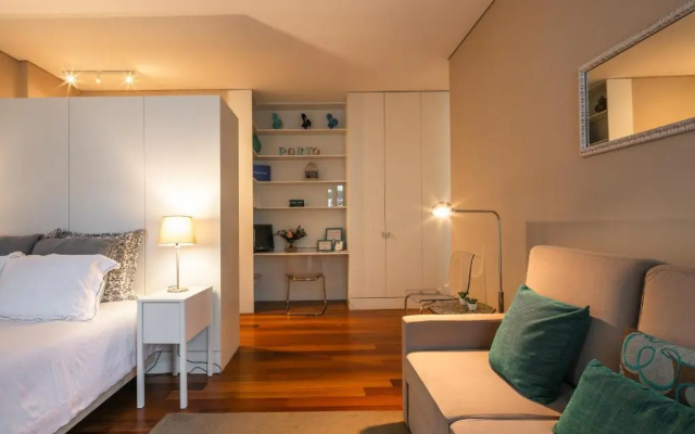 Cardosas Charming Apartment with Balconies