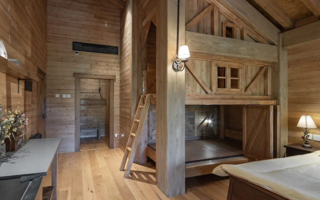 Castle Farmstay Hotel