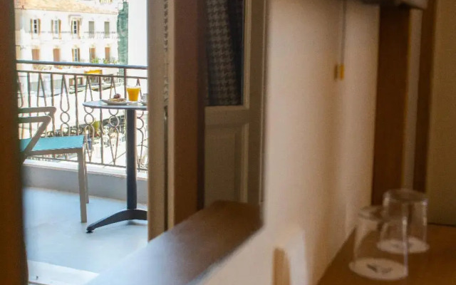 Athena Hotel