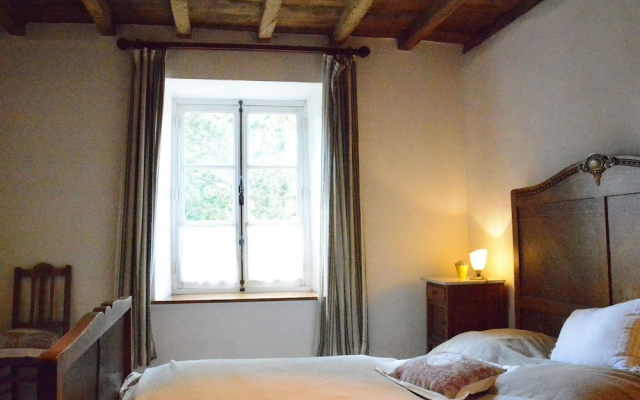 Large Holiday Home in Ambly With Garden
