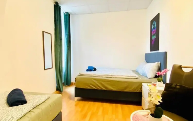 Spacious 2BR Apt For 9 Near Liesing