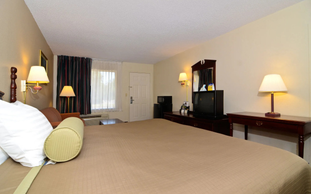 Travelers Inn & Suites - Memphis