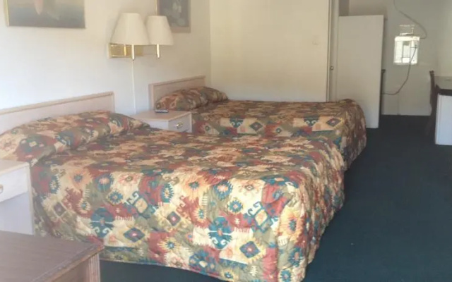 Economy Inn Globe
