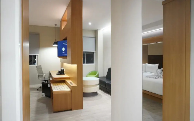 Front One Hotel Papua Lestari