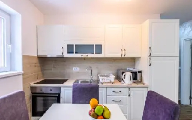 Apartmani “LAZAR” i “LENA”