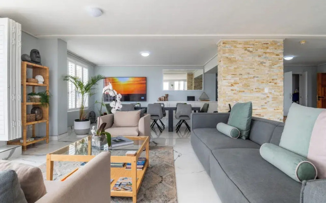 Lagoon Shoreline Penthouse