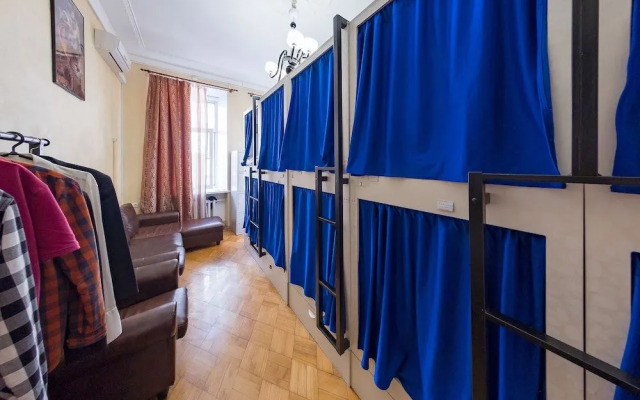 Hostel Movies