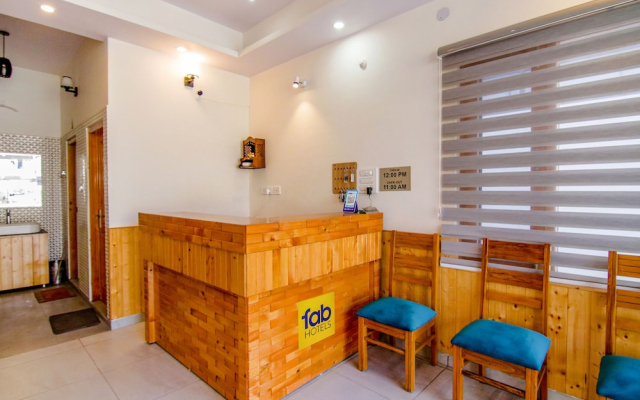 Fabhotel Himalayan Park