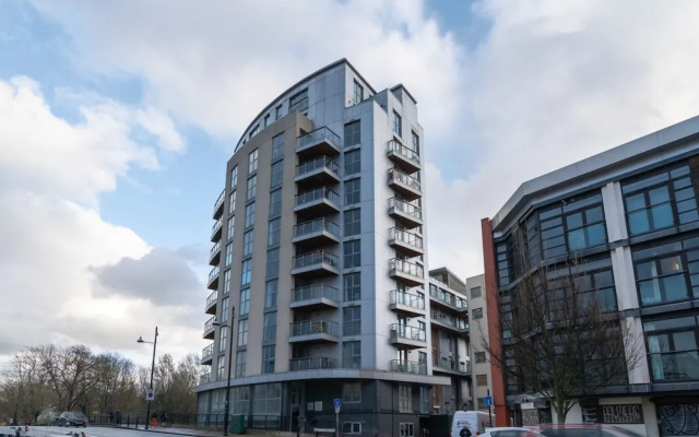 Regent's Canal View Apartment