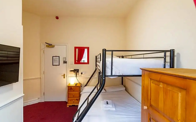 Old Trafford Stadium Hotel