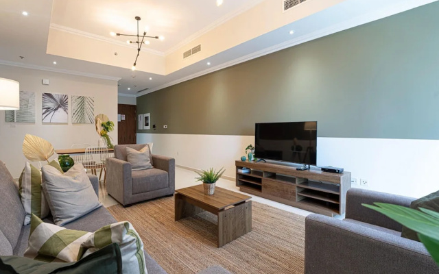 Luxe 2BR by Dubai Mall Gym/pool by Belvilla